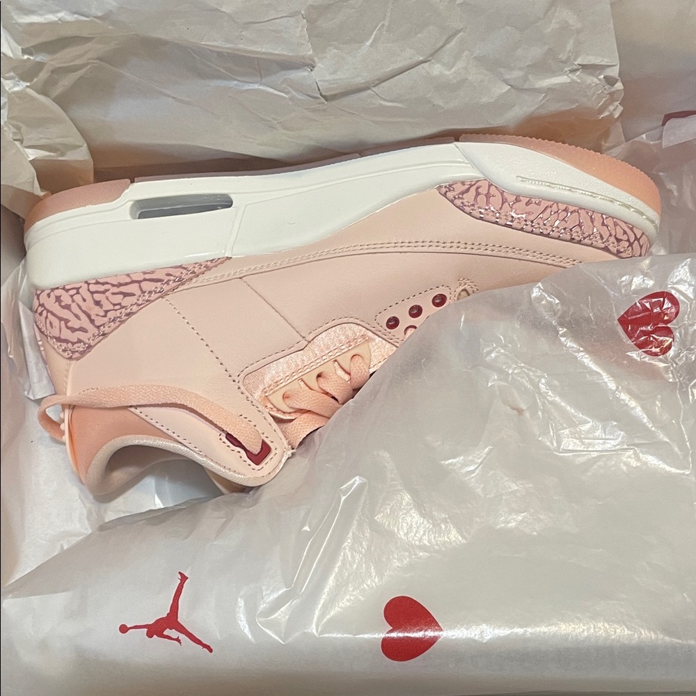 Jordan Women's Peach and Pink Sneakers